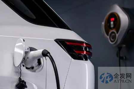 11分钟充电70%！新技术可兼顾高密度及快充 EV动力电池或迎大突破