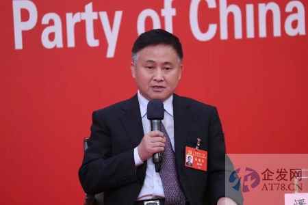 央行副行长潘功胜：中国外汇储备连续17年全球第一