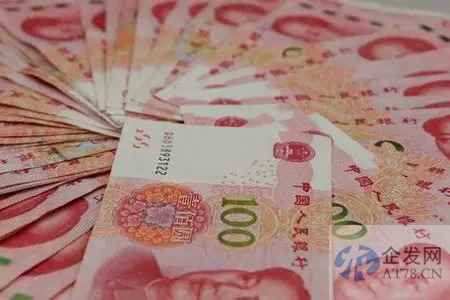 2022年前三季度全国居民人均可支配收入27650元，实际增长3.2%