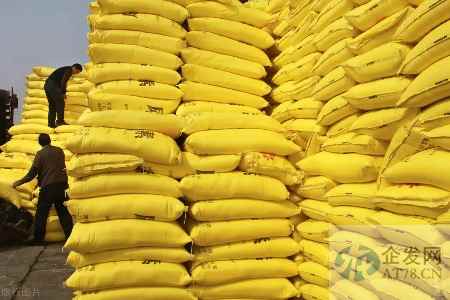 化肥价格已较去年高位腰斩 全球最大氮肥商为何仍看涨？