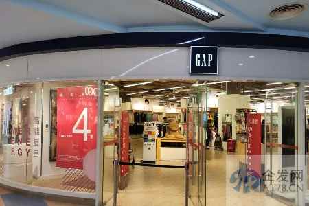 不行就换人!拼不过ZARA、优衣库,这个快时尚品牌甩卖中国业务,只卖2.9亿 不行就换人!拼不过ZARA、优衣库,这个快时尚品牌甩卖中国业务,只卖2.9亿