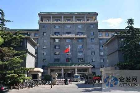 发改委：猪肉价格由过度上涨一级预警区间回落至二级预警区间