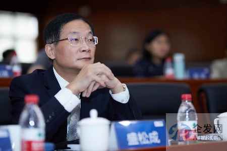 盛松成：“金融16条”大力支持 房地产有望软着陆