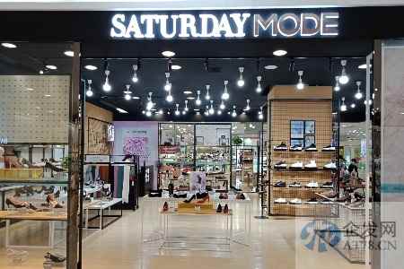 这家上市公司不仅改名，连主业都换了，星期六依赖明星网红带货能走多远？