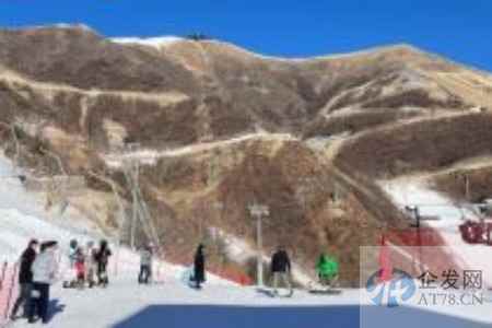 京郊雪场开板后 冬奥首个雪季花式引流