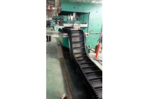 耐撕裂大倾角裙边带  提升机挡边输送带厂家