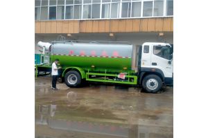 国六绿化大型喷洒车15吨洒水车山东厂家直销价格