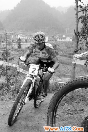 全国冠军明日角逐木色湖(组图)