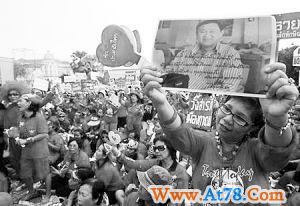 百万“红衫军”进军曼谷(组图)