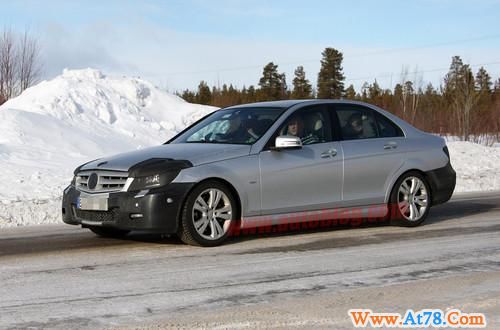 估计年底上市 2011款奔驰C级清晰谍照