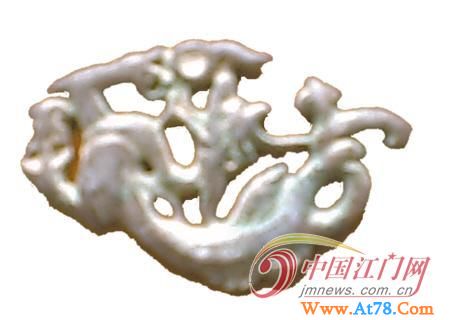 汉代龙佩玉5千元以上 民国粉彩汤盘约8百元(图)