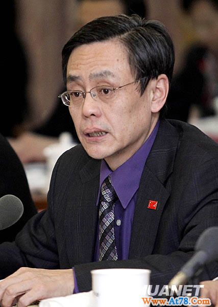 何维:提高慢性非传染性疾病防控