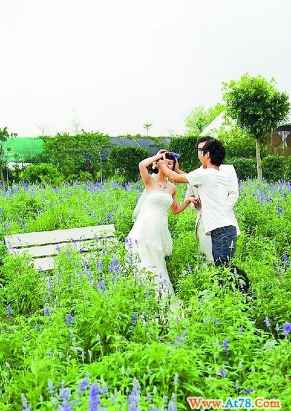 拍婚纱照我的底片谁做主?底片费“换马甲”(图)