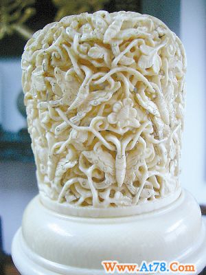 牙雕:收藏市场的特殊风景线 收藏应