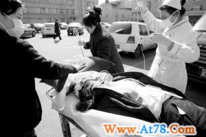 皇姑一女子遭“刨锛”毒手 血案发生在光天化日下(组图)