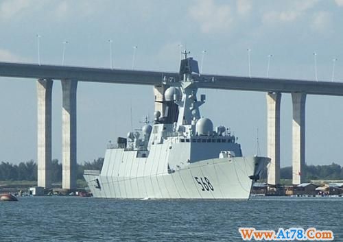 海军新型导弹护卫舰巢湖舰归建第五批护航编队