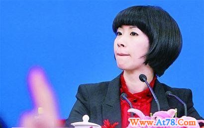 美女翻译张璐成长历程首披露 妈妈对其走红很意外