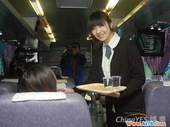 台“国光小姐”17年后重出江湖 笑容甜美(组图)