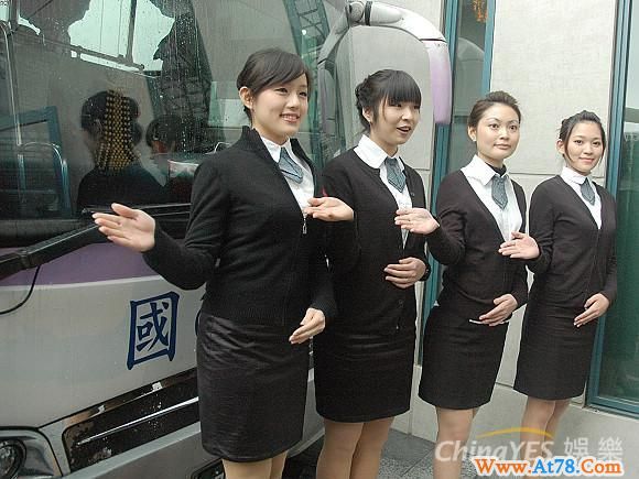 台“国光小姐”17年后重出江湖 笑容甜美(组图)