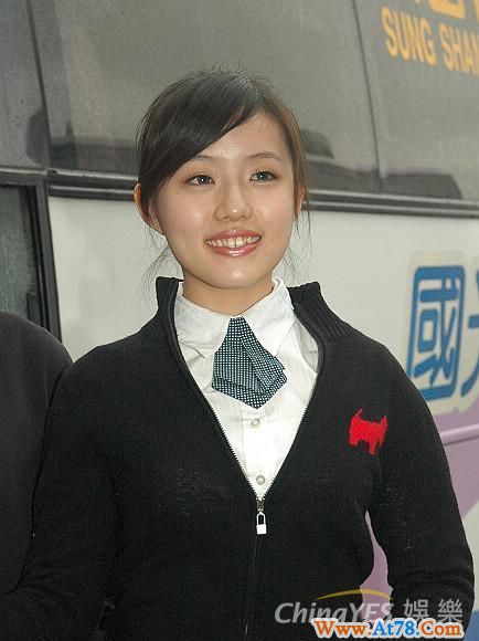 台“国光小姐”17年后重出江湖 笑容甜美(组图)