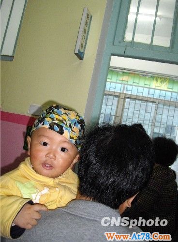 湖南血铅中毒事件：官员称政府解决治疗费用(图)