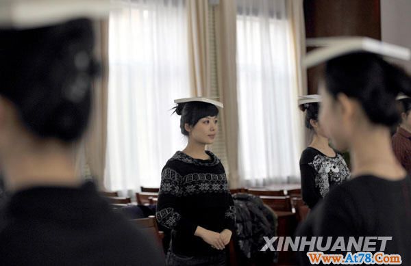 山东：世博会礼仪人员参训