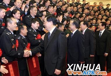 胡锦涛等会见全国公安机关爱民模范(图)