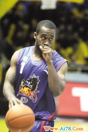 江苏对内特训新外援 克劳福德1优势欲当广厦克星