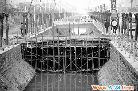 河南周口市区1公里内建10座桥(图)