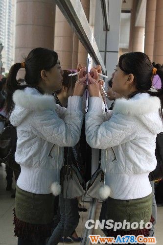 最大规模空姐招聘启动 近万名美女参赛