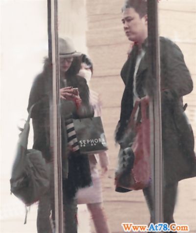 周迅新男友曝光？继李大齐后再被造型师“接管”