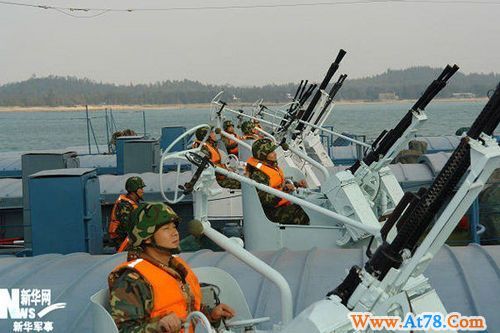 中华人民共和国陆军海战队配新型登陆艇 士兵一专多能(组图)