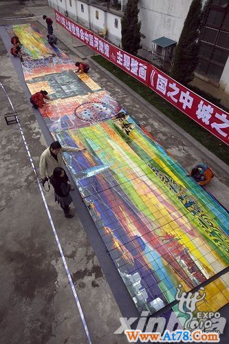 世博会河南馆主题壁画烧制完成启运上海(组图)