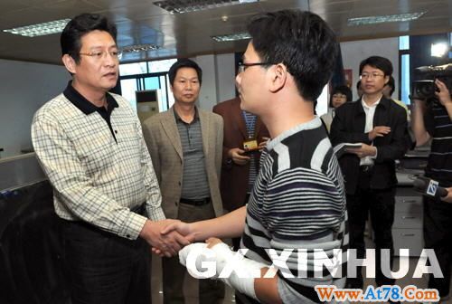 广西一男子阻挠采访并致记者受伤被警方行政拘留(图)