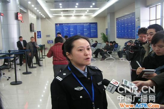 安徽:残疾人申领驾照“无障碍” 10号前提供考试用车(组图)