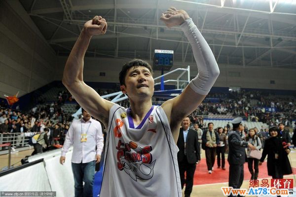 8年前夺冠阵容仅剩两人 刘炜赛后用泪水庆祝胜利(图)