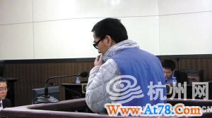 雨夜敲头案续：出租车司机当庭抛出全新说法(图)