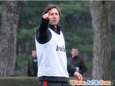 米兰少帅避谈穆帅口水战 称英西欧战领先不长久(图)