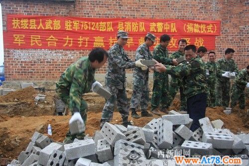 (抗旱报道)扶绥:军民共抗旱 演绎鱼水情(组图)