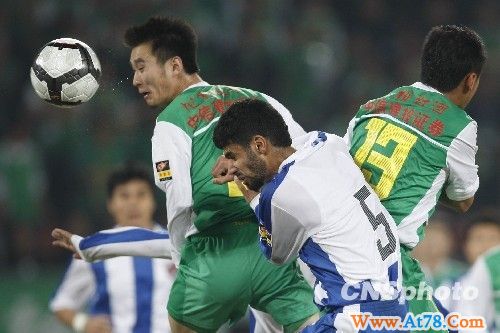 中超联赛第2轮：北京国安1：2不敌深圳红钻