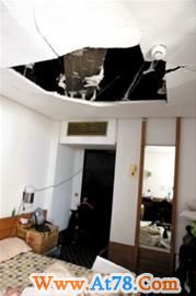 巴格达三连爆波及我使馆(图)