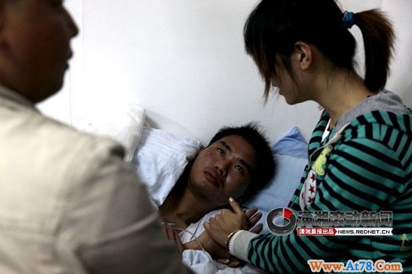 投水男子送往精神病院仍不开口 认识他请拨打热线(组图)