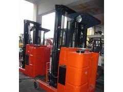 出售各种品牌的二手堆高车质量放心,价格称心 出售各种品牌的二手堆高车质量放心,价格称心