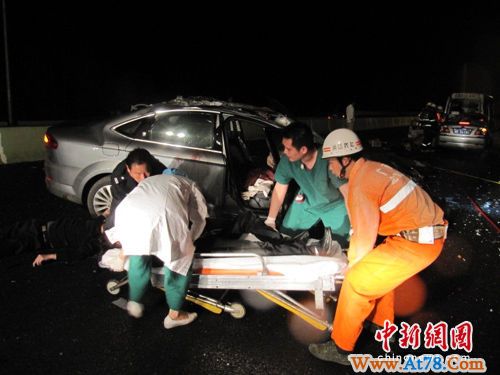 广西北海发生重大车祸 事故致3死2重伤(图)