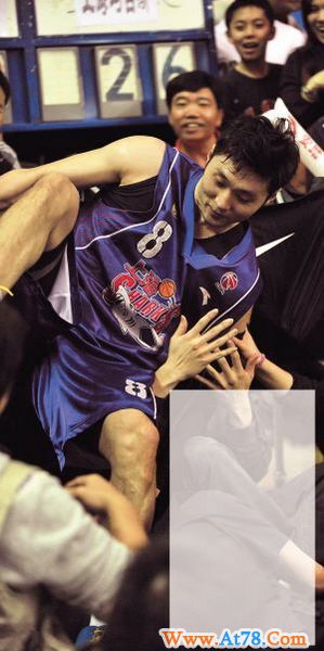 8年，终于乃伊做特(图)