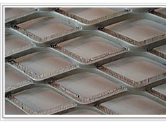 .供应钢板网 重型钢板网