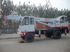 莱芜8吨小吊车-液压吊车-济宁创新吊车厂