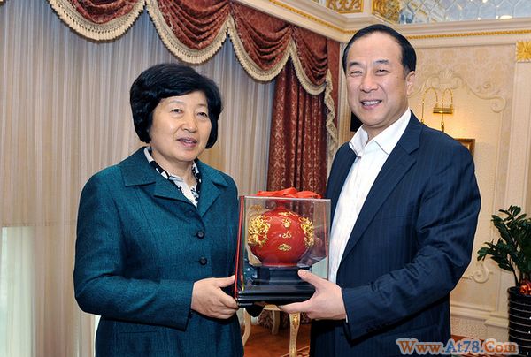 福建省委书记孙春兰会见中国日报总编辑朱灵一行