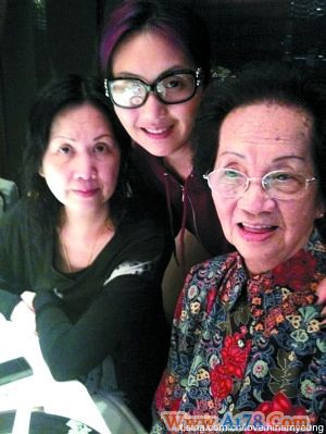 明星流行微博表孝心杨千嬅贴三代同堂照(图)