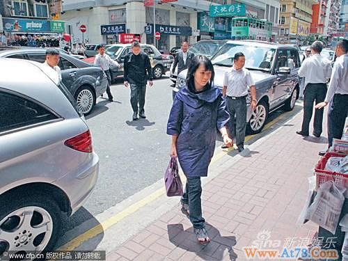 刘銮雄庆母亲节吕丽君被传怀男胎母凭子贵(图)